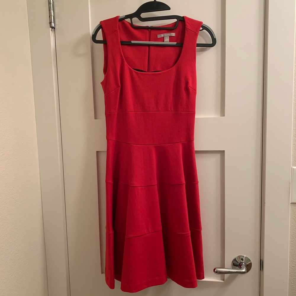 BR Red sleeveless midi dress